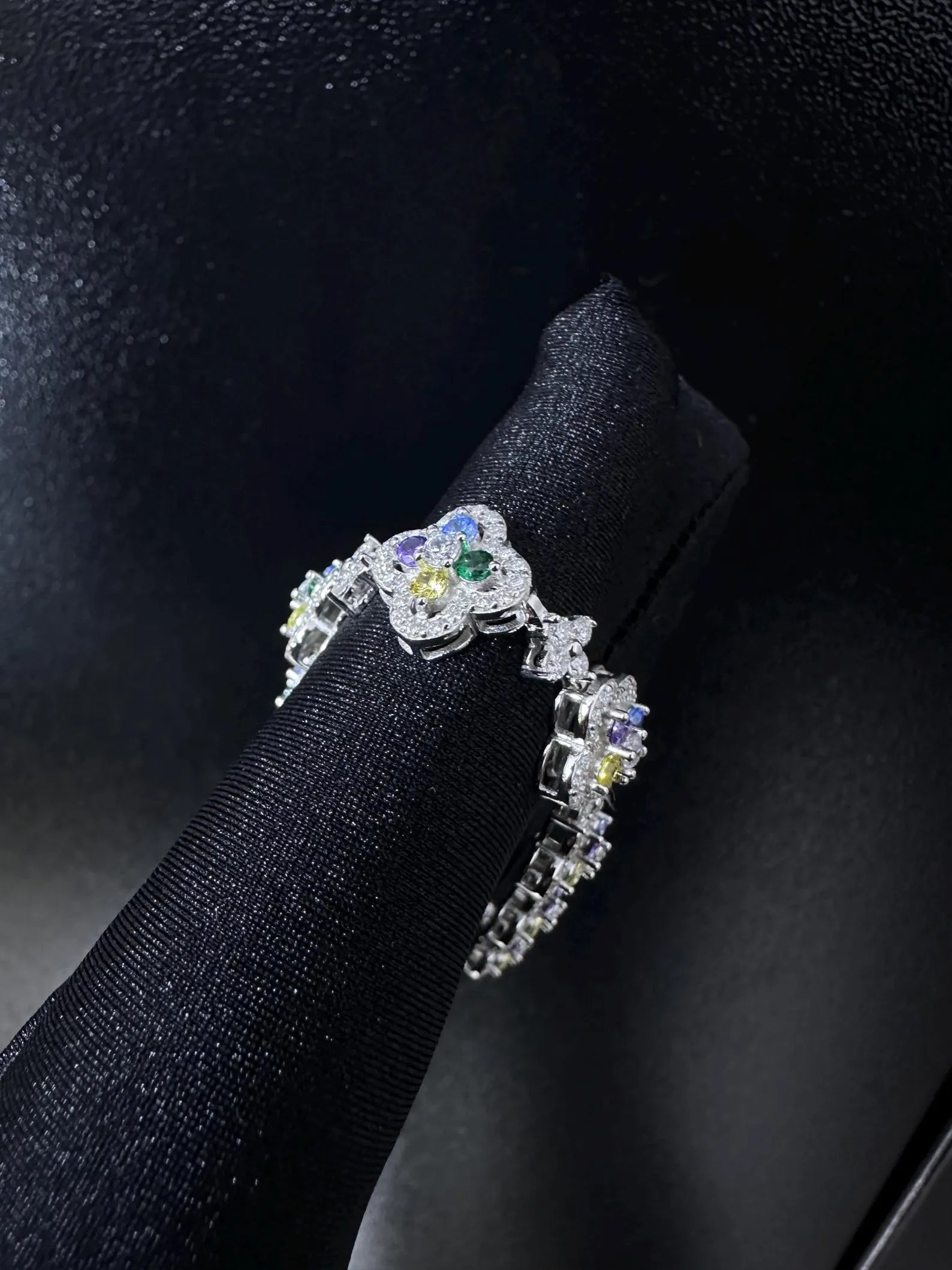 VVS Clover Tennis Moissanite Bracelet Multi-Color in 925 Sterling Silver