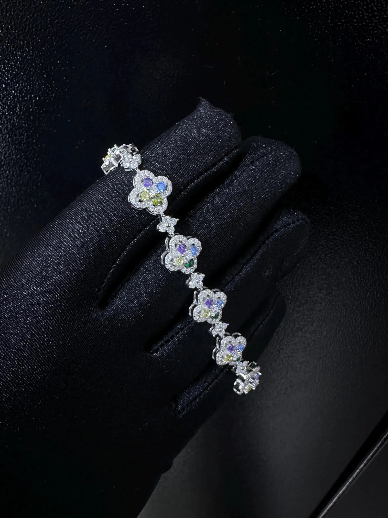 VVS Clover Tennis Moissanite Bracelet Multi-Color in 925 Sterling Silver