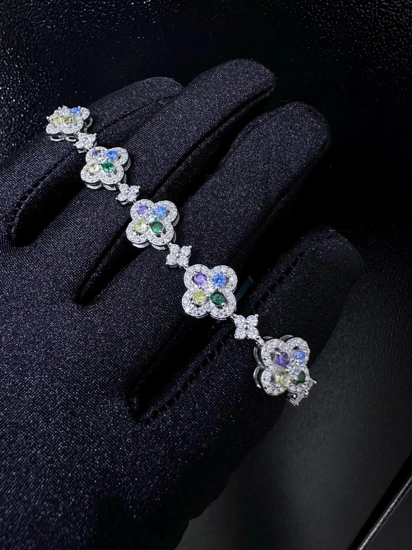 VVS Clover Tennis Moissanite Bracelet Multi-Color in 925 Sterling Silver