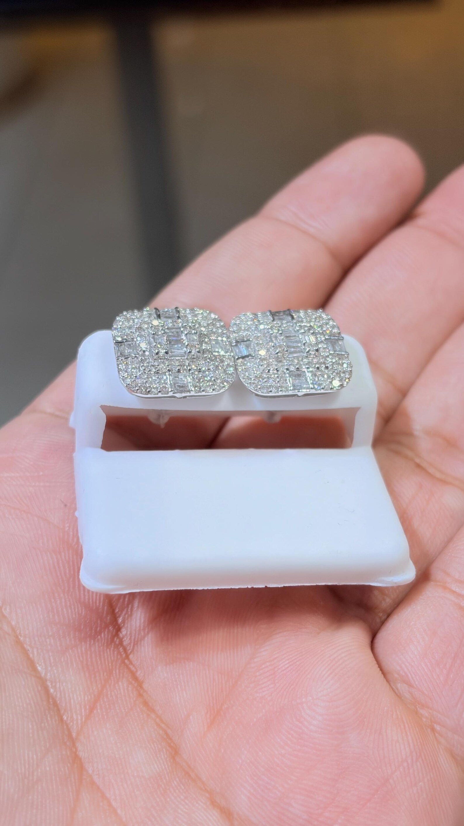 10K White Gold Diamond 2.00 CTW Earring