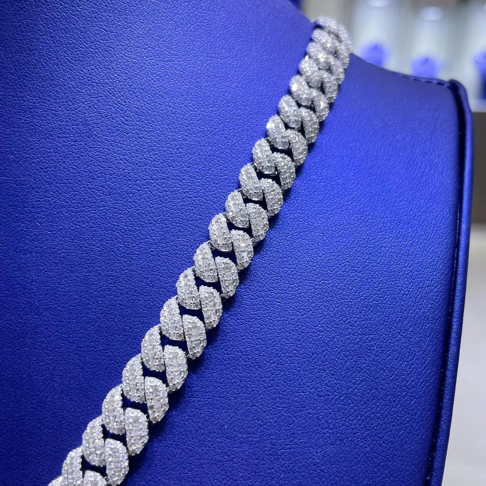10mm Moissanite Cuban Link Chain [19.94ctw] in 925 Sterling Silver