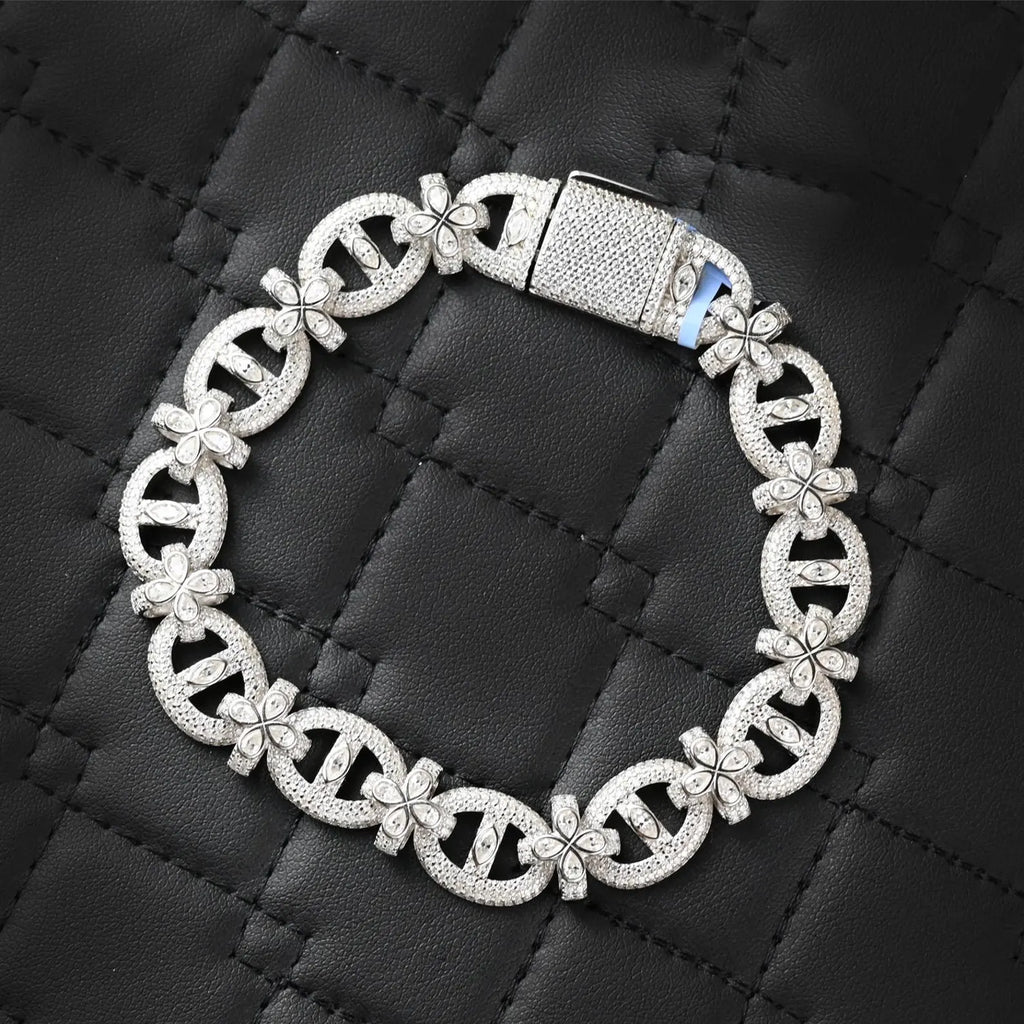 Gucci Link Clover Bracelet [18 CTW] Moissanites in 925 Sterling Silver