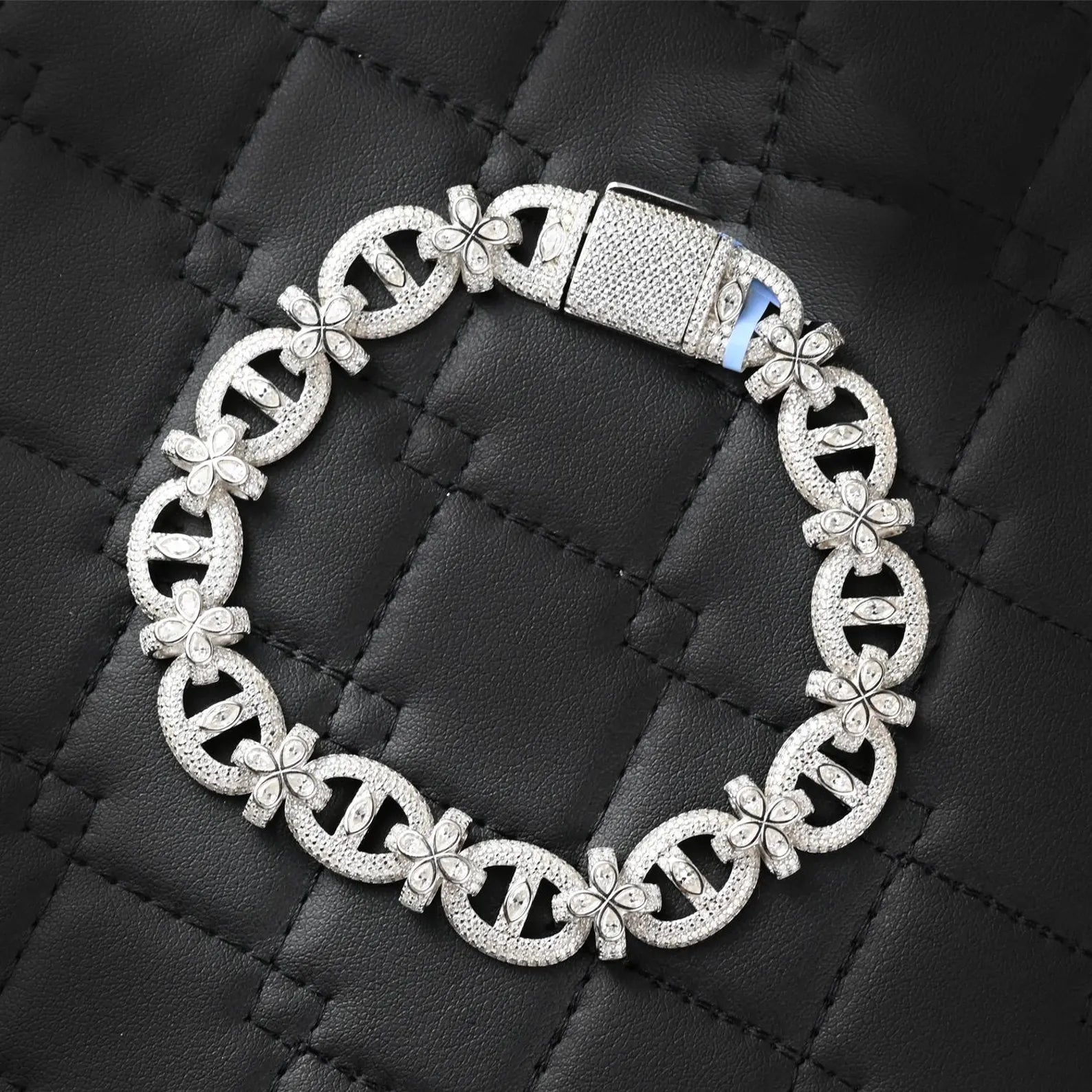 Gucci Link Clover Bracelet [18 CTW] Moissanites in 925 Sterling Silver