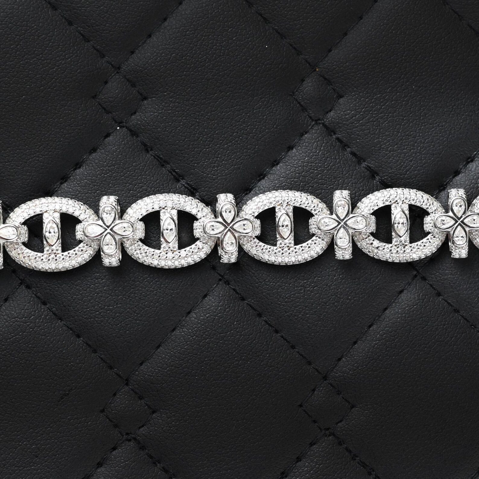 Gucci Link Clover Bracelet [18 CTW] Moissanites in 925 Sterling Silver