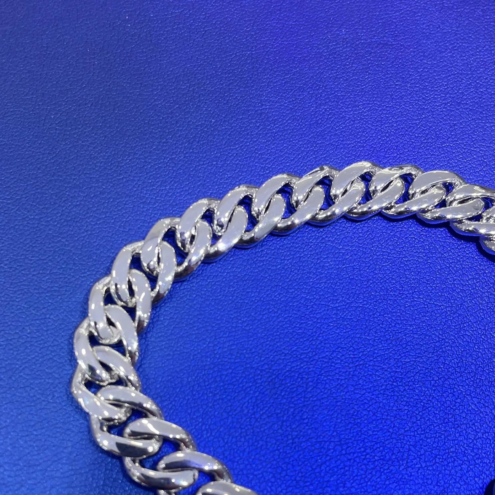 Round Cuban Link Bracelet [4.34 CTW] Moissanites in 925 Sterling Silver