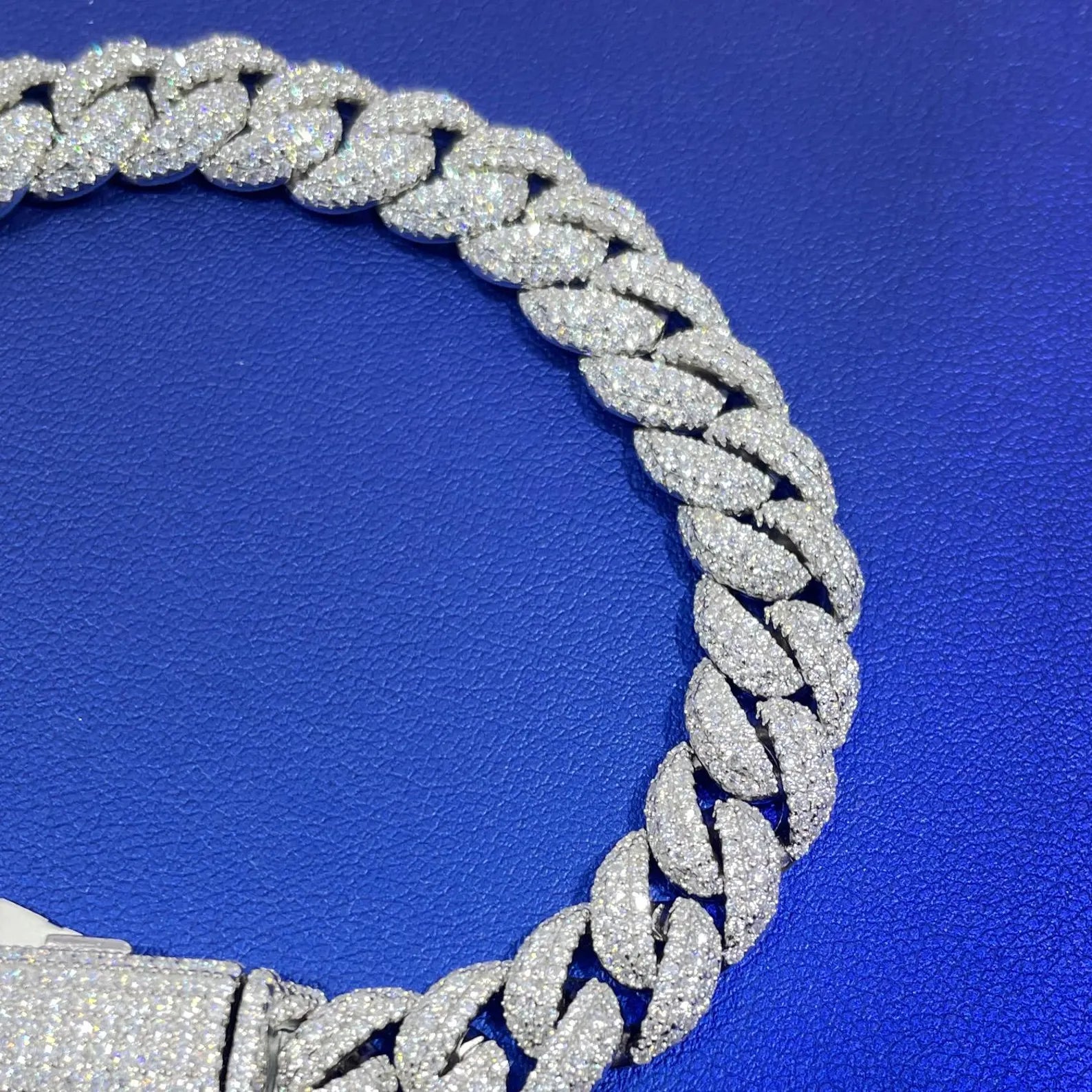Round Cuban Link Bracelet [8.30 CTW] Moissanites in 925 Sterling Silver