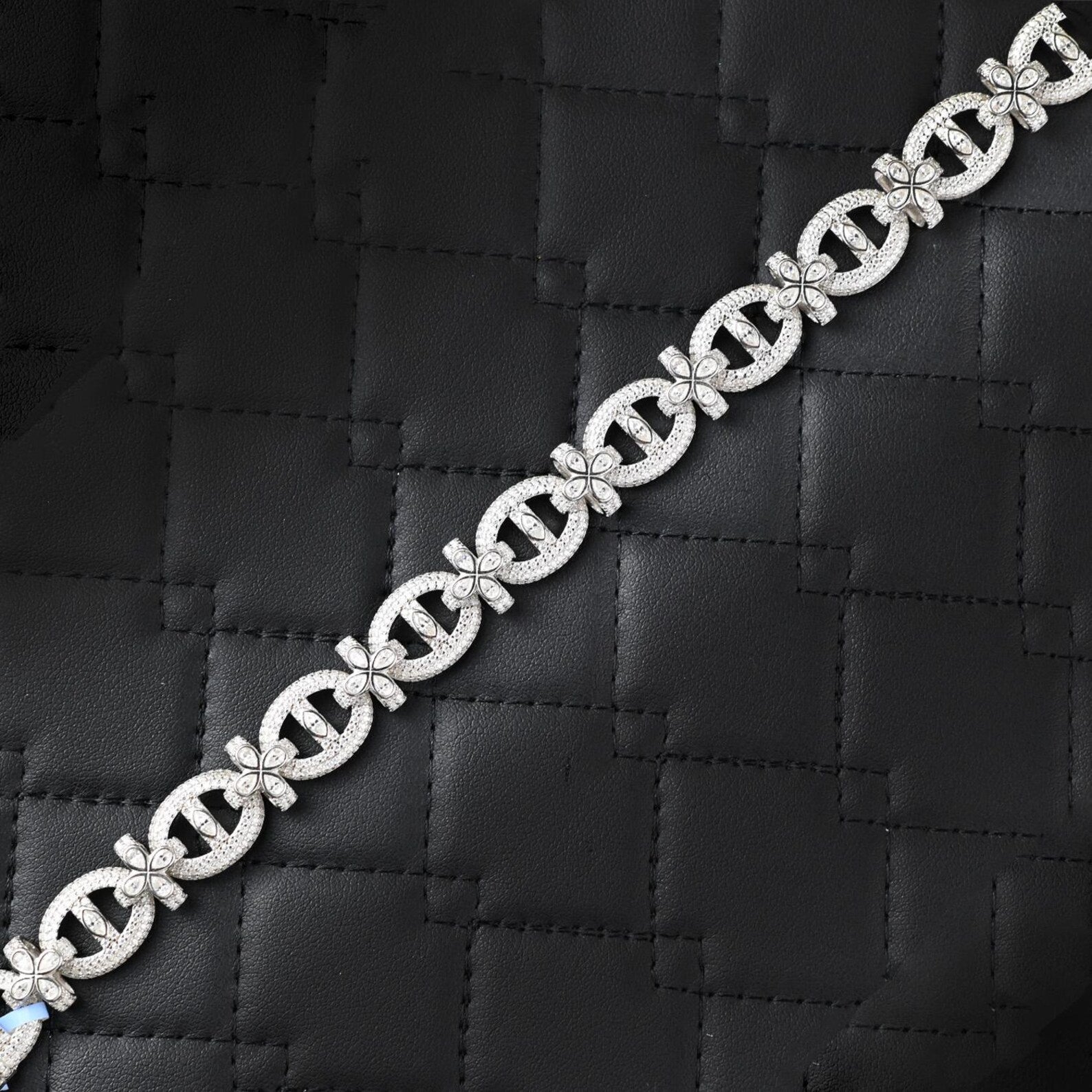 Gucci Link Clover Bracelet [18 CTW] Moissanites in 925 Sterling Silver