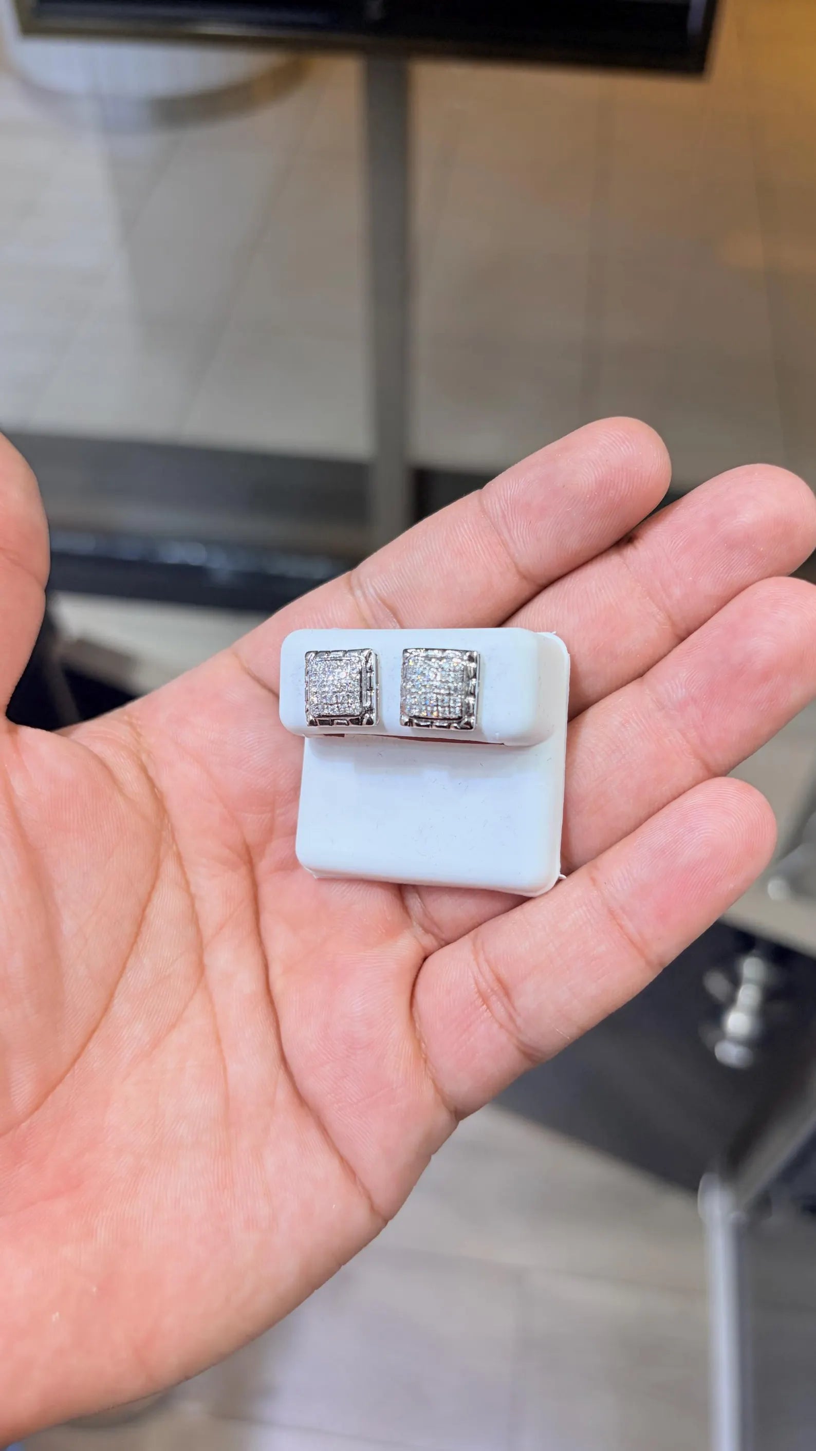 10K White Gold Diamond 0.50 CTW Square Shaped Earring