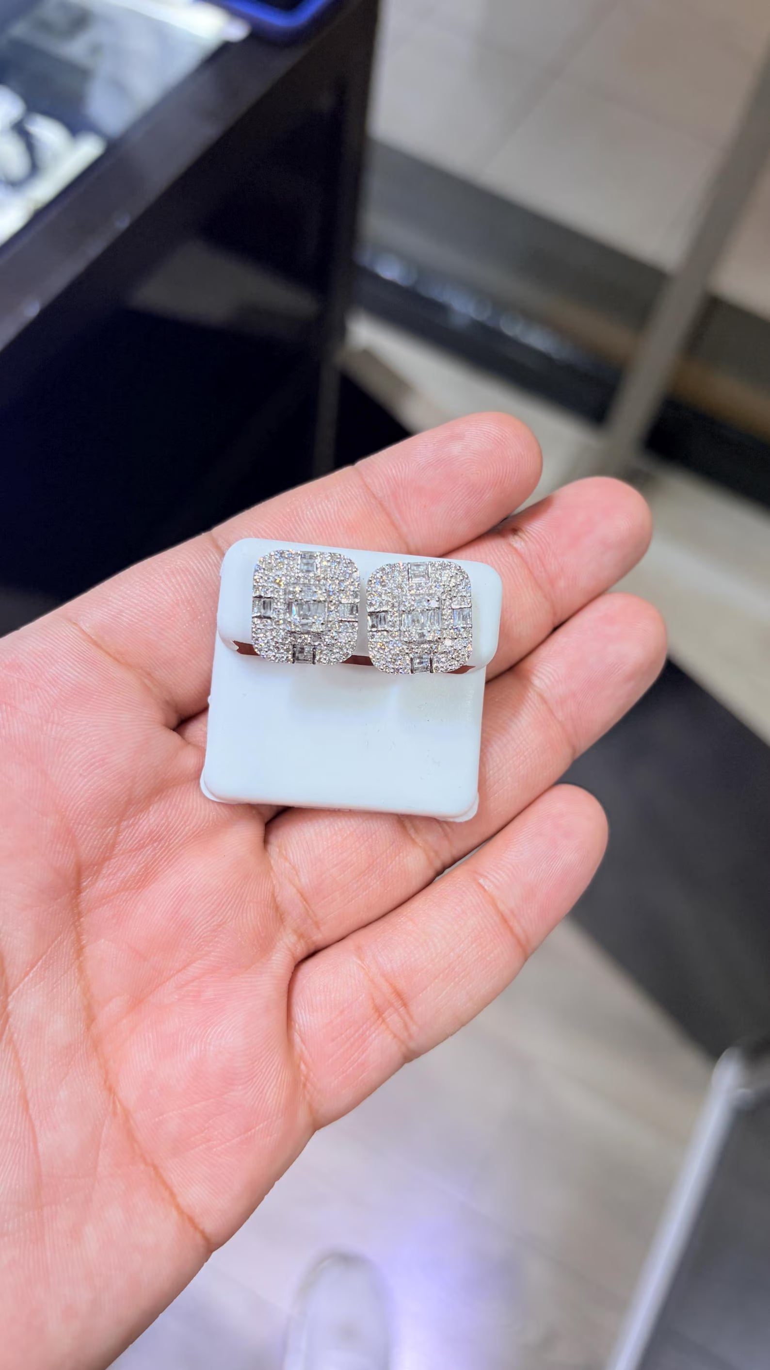 10K White Gold Diamond 2.00 CTW Earring