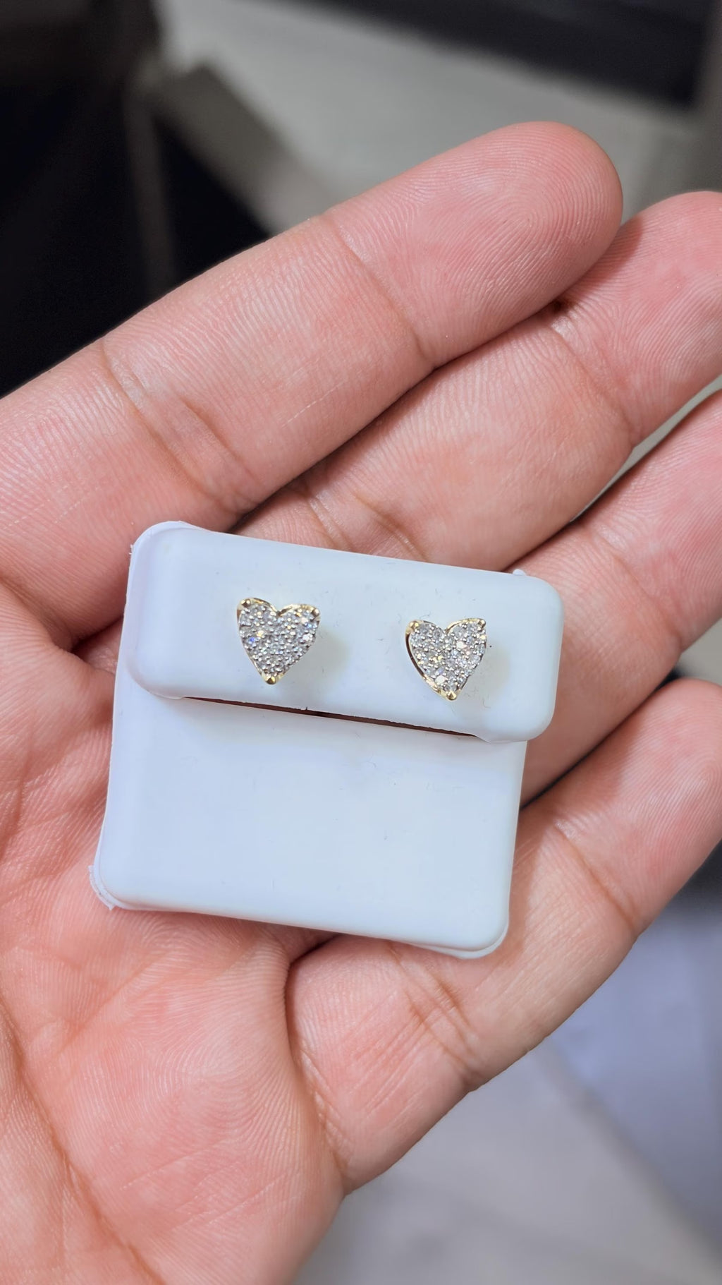 10K White Gold Diamond 0.25 CTW Heart Earring