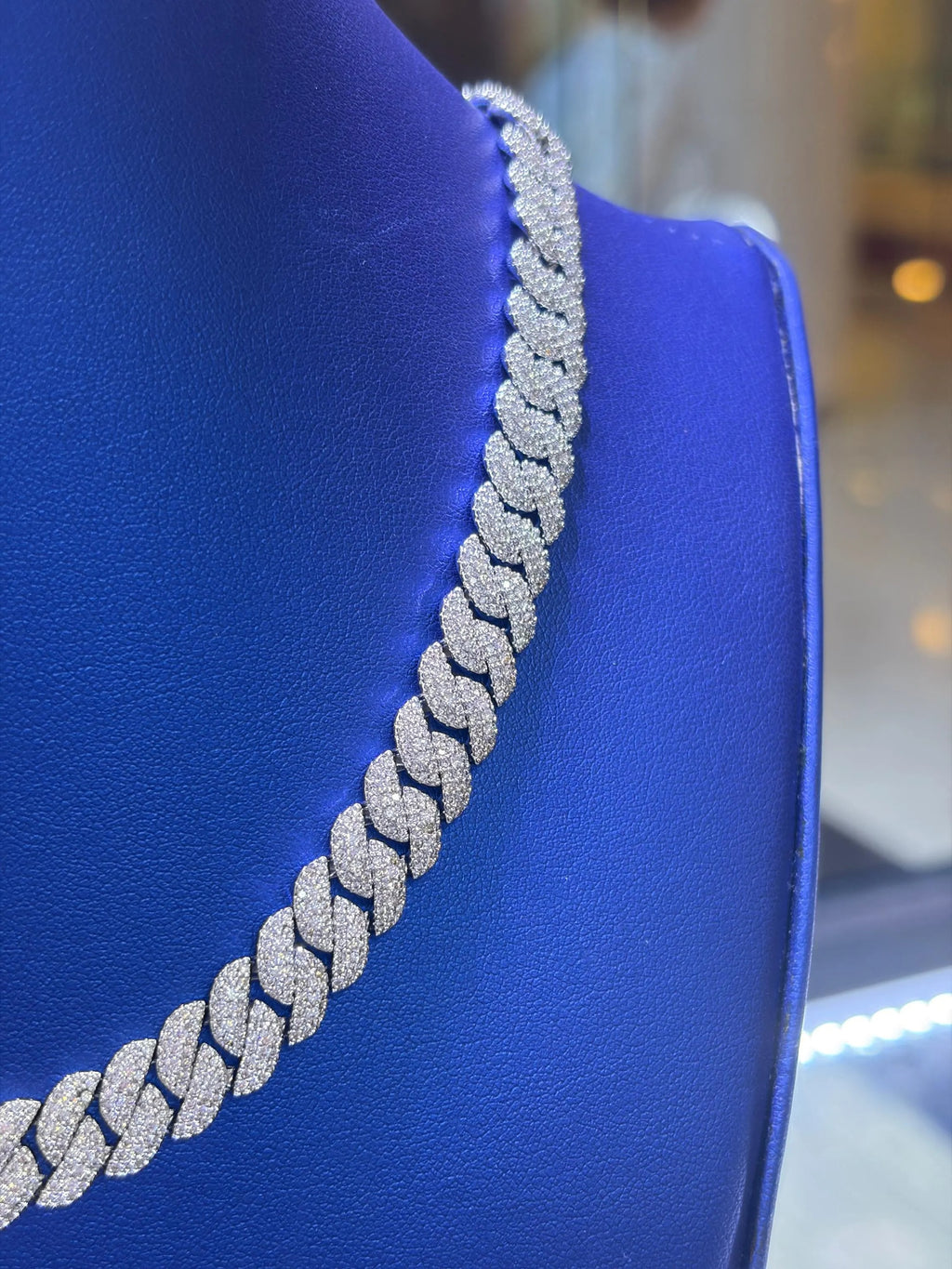 Miami Cuban Link Moissanite Chain 10mm VVS 15.73 CTW D Color
