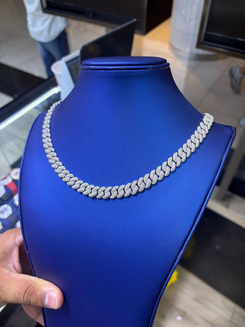 Miami Cuban Link Moissanite Chain 10mm VVS 15.73 CTW D Color