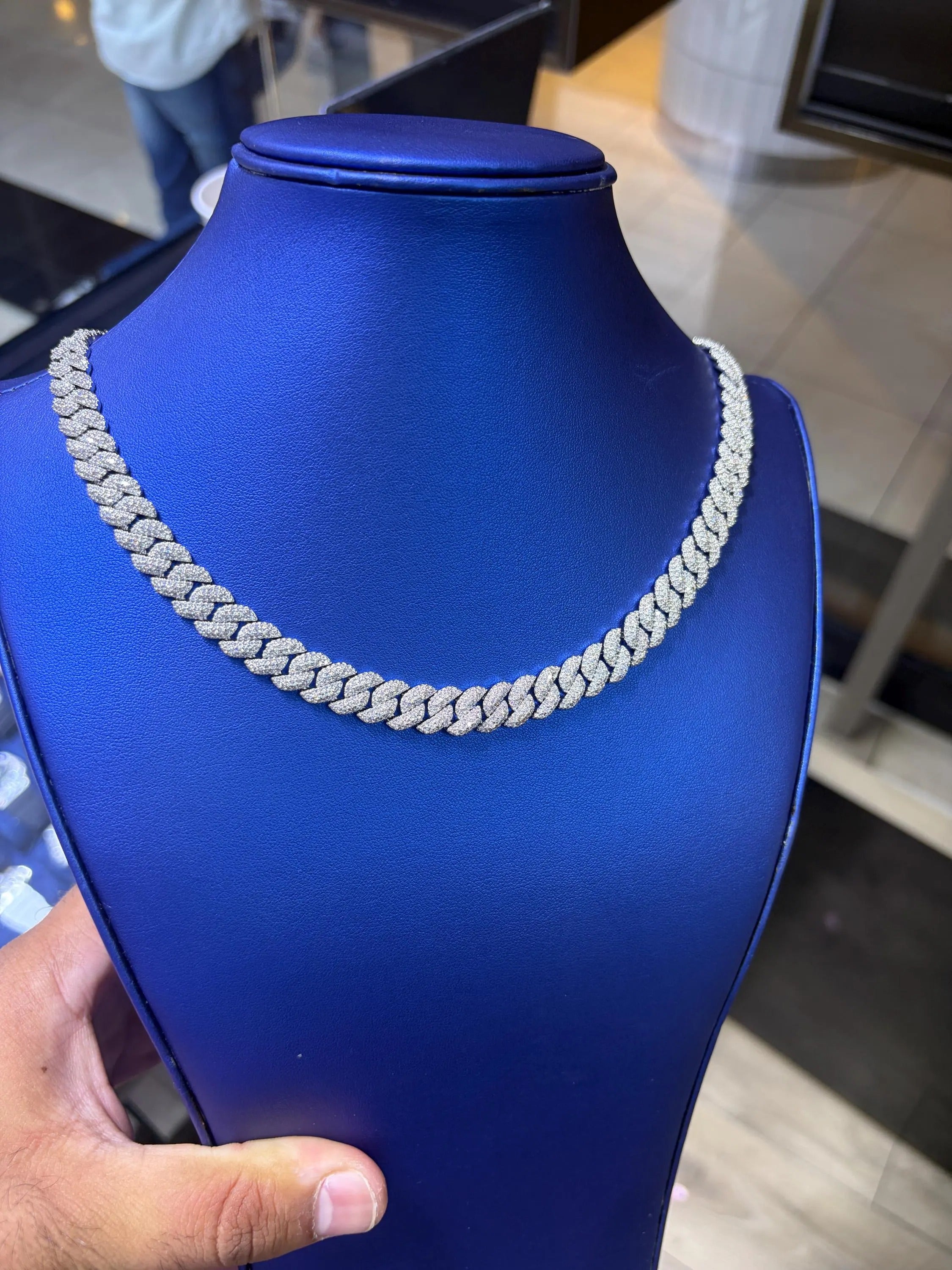Miami Cuban Link Moissanite Chain 10mm VVS 15.73 CTW D Color