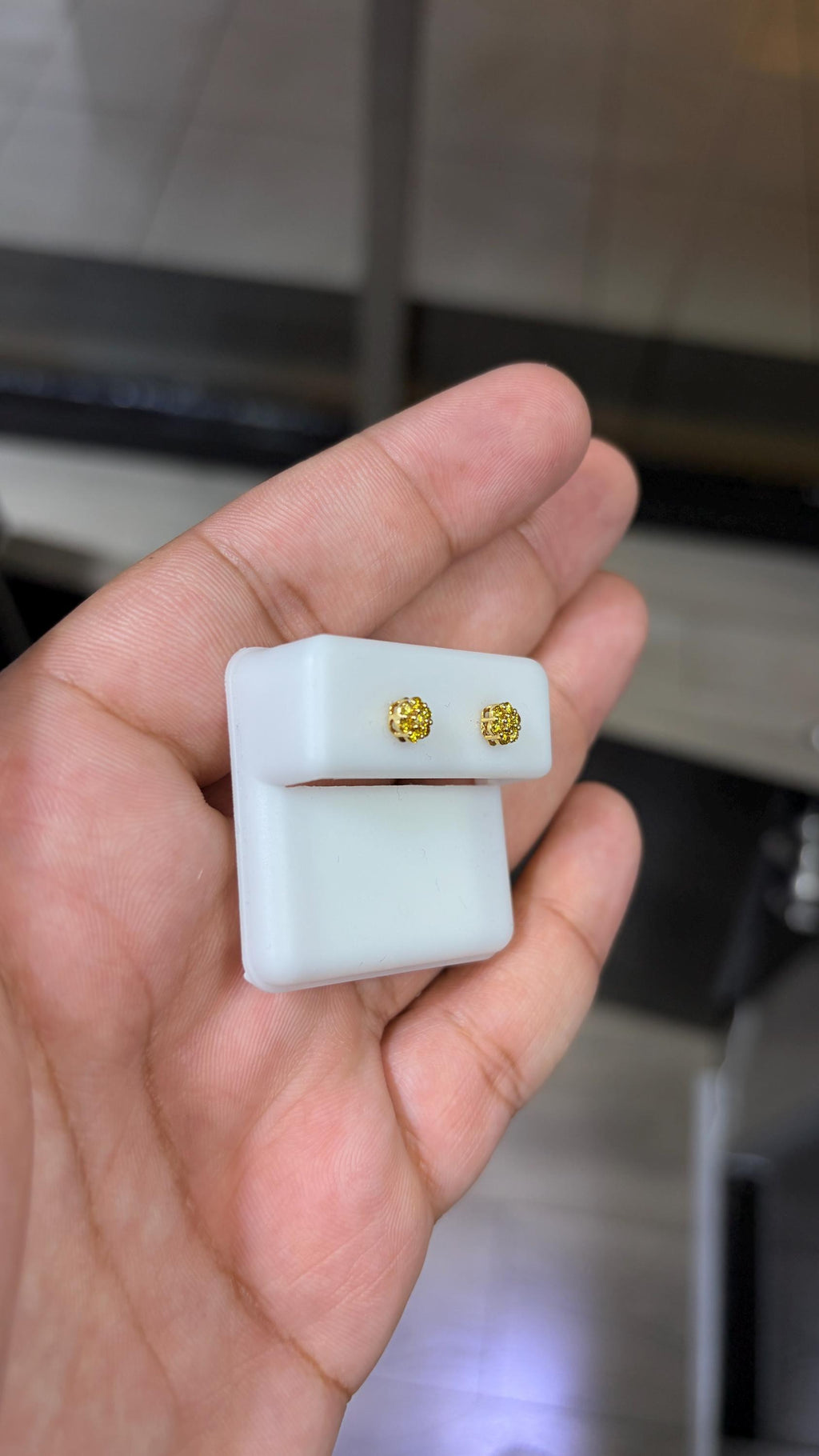 10K Gold Floral Yellow Diamond 0.25 CTW Earring