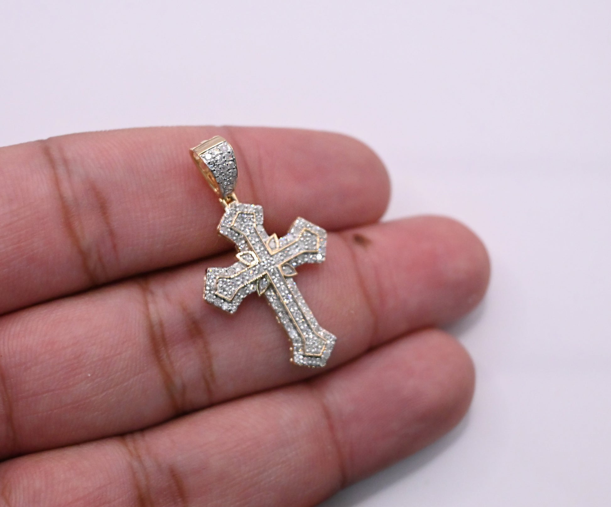 10K Gold Diamond Pendant 0.70CT