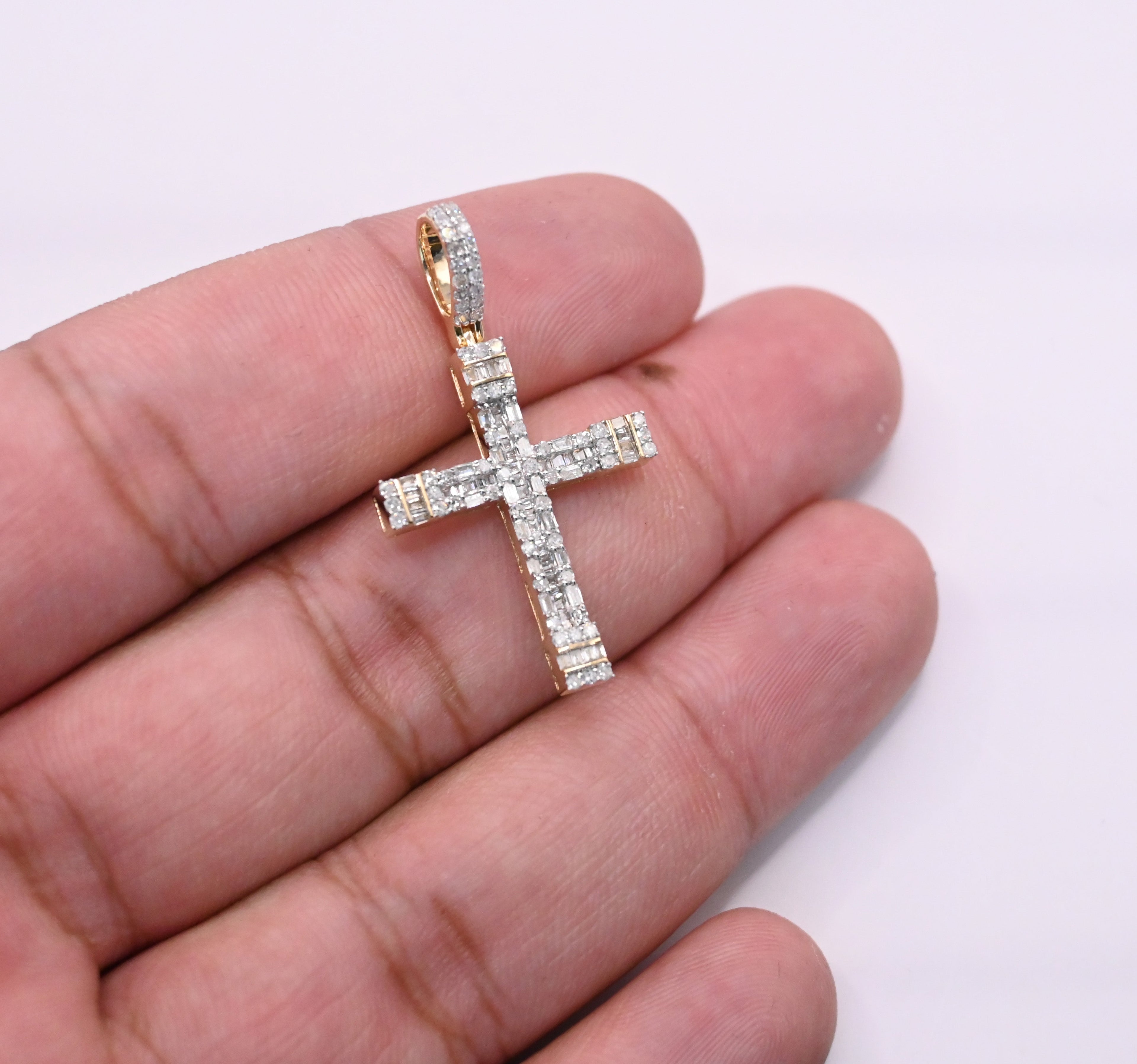 10K Gold Diamond Pendant 0.70CT