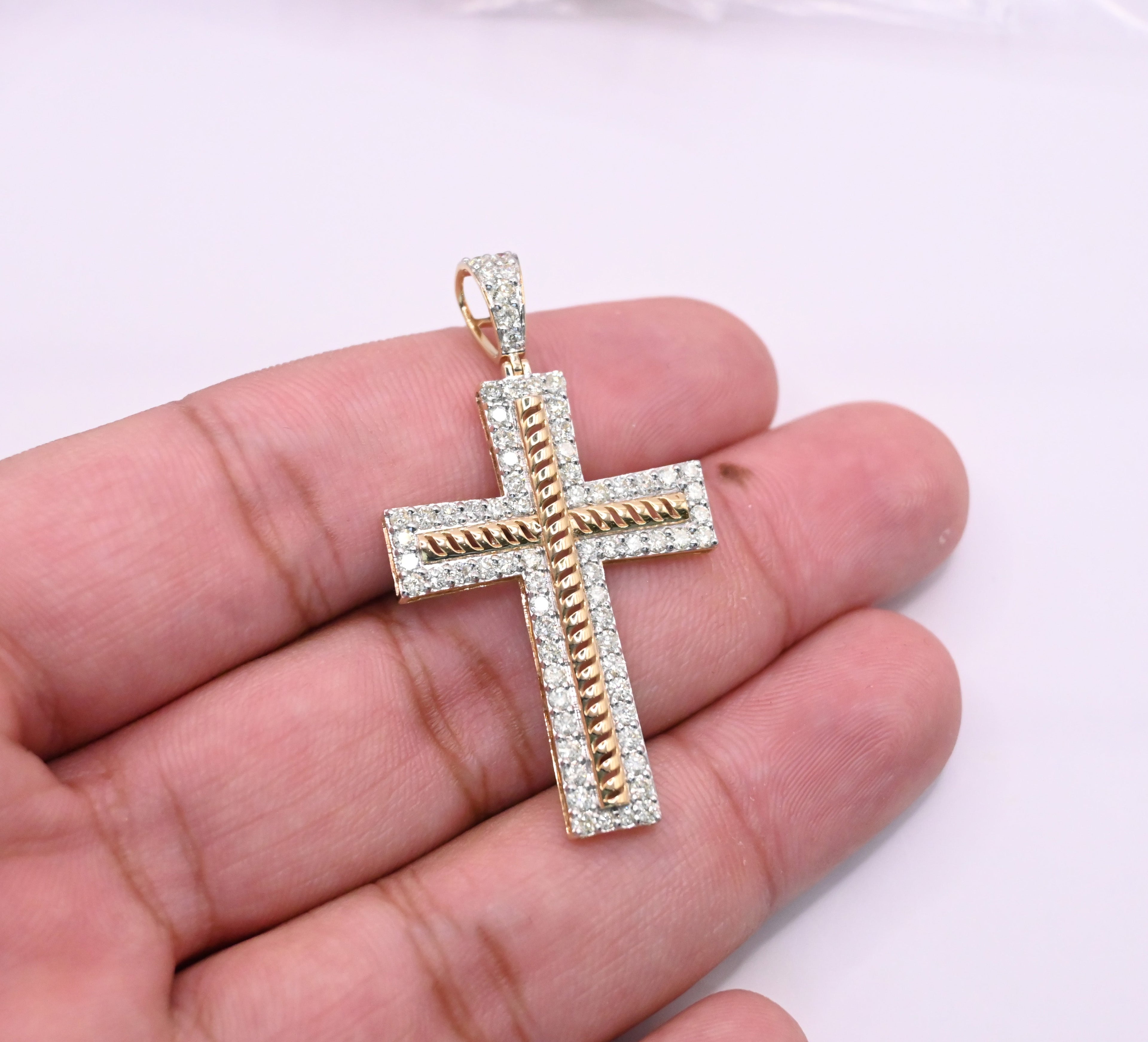 10K Gold Diamond Pendant 1.80CT